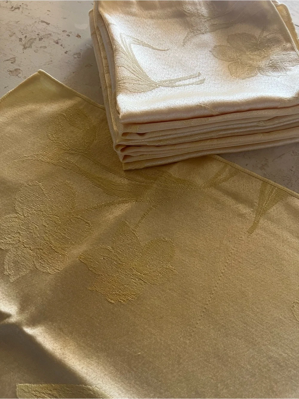 Lot of 8 Napkins Elegant Yellow w/ embossed floral 16